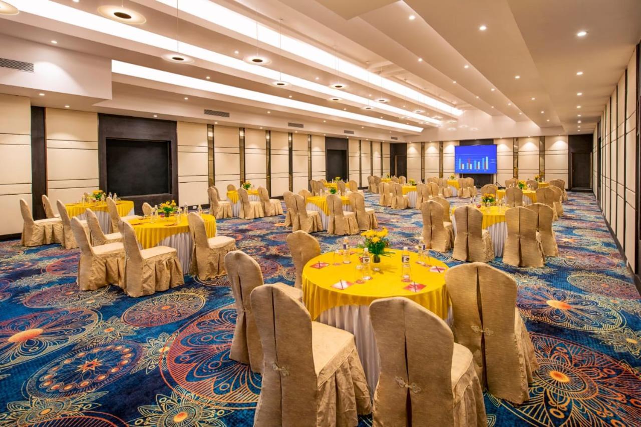Sea Breeze Max Resort & Spa Margao Exterior foto