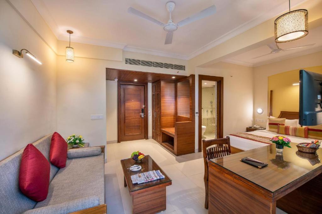 Sea Breeze Max Resort & Spa Margao Exterior foto